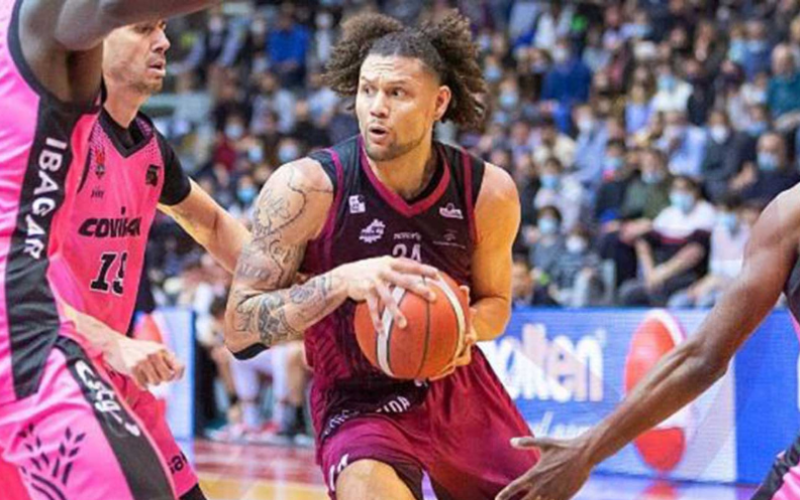 NV Michael Carrera fue expulsado de la SPB