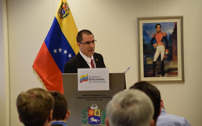 Canciller Arreaza introdujo demanda en La Haya contra EEUU por sanciones a Venezuela