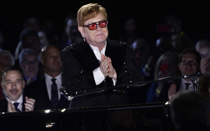 Elton John instará a diputados británicos a hacer más para erradicar el VIH