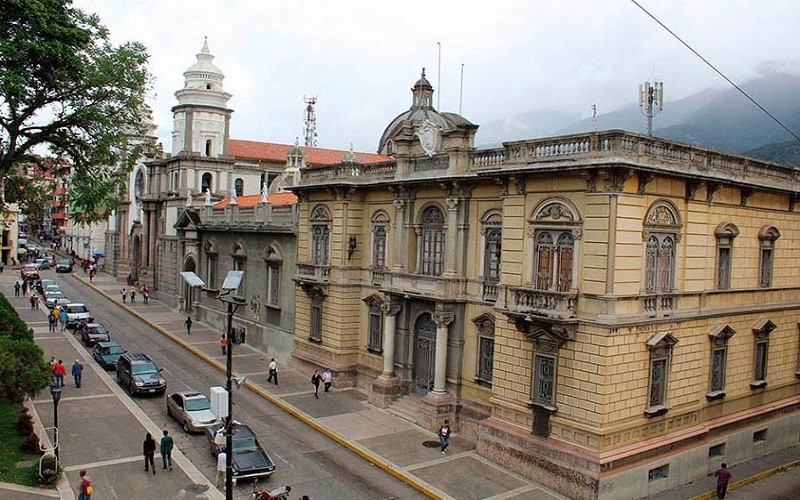 Cámara de Turismo de Mérida evalúa propuestas para carnavales