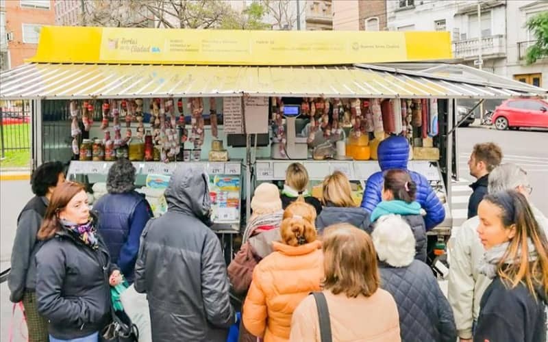 Bonos argentinos reaccionan tras postergación de la deuda